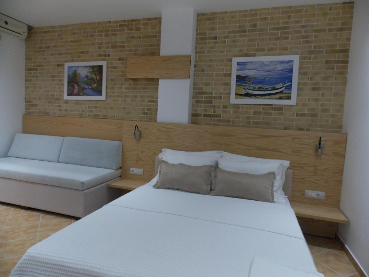 Hotel Piccolino Sarande Ngoại thất bức ảnh