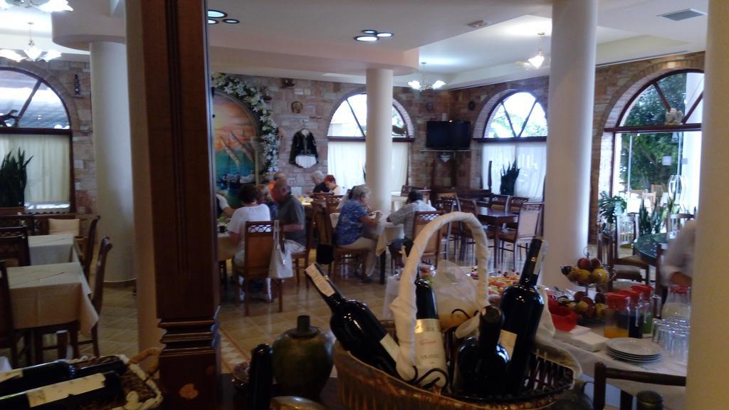 Hotel Piccolino Sarande Ngoại thất bức ảnh