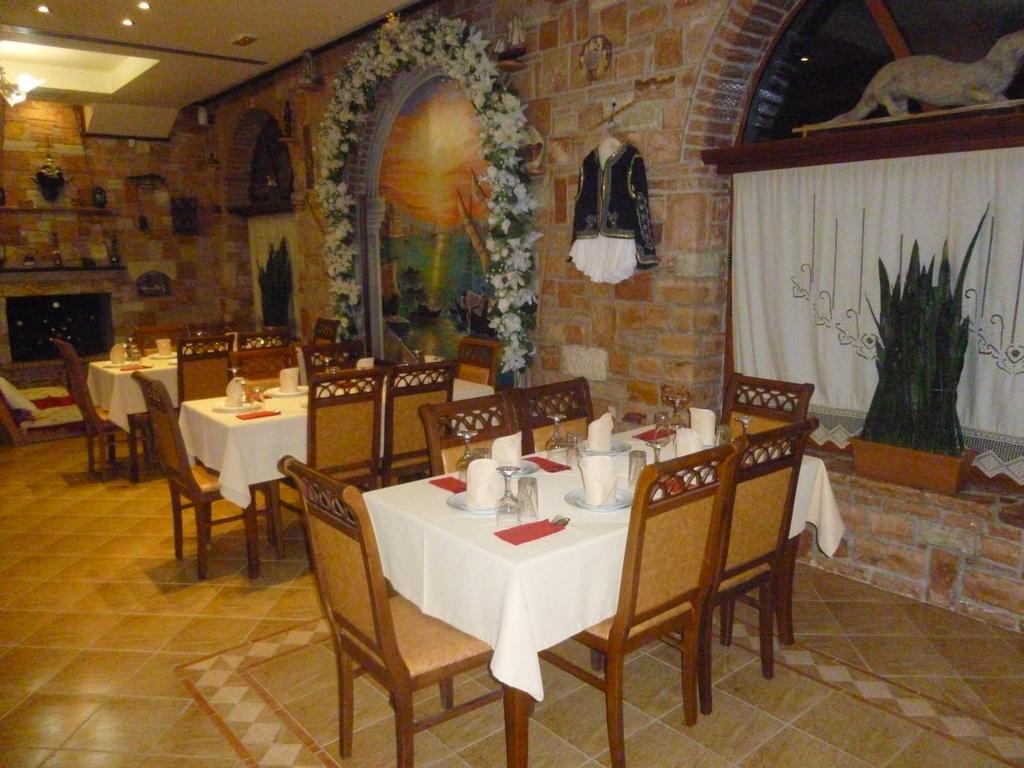 Hotel Piccolino Sarande Ngoại thất bức ảnh